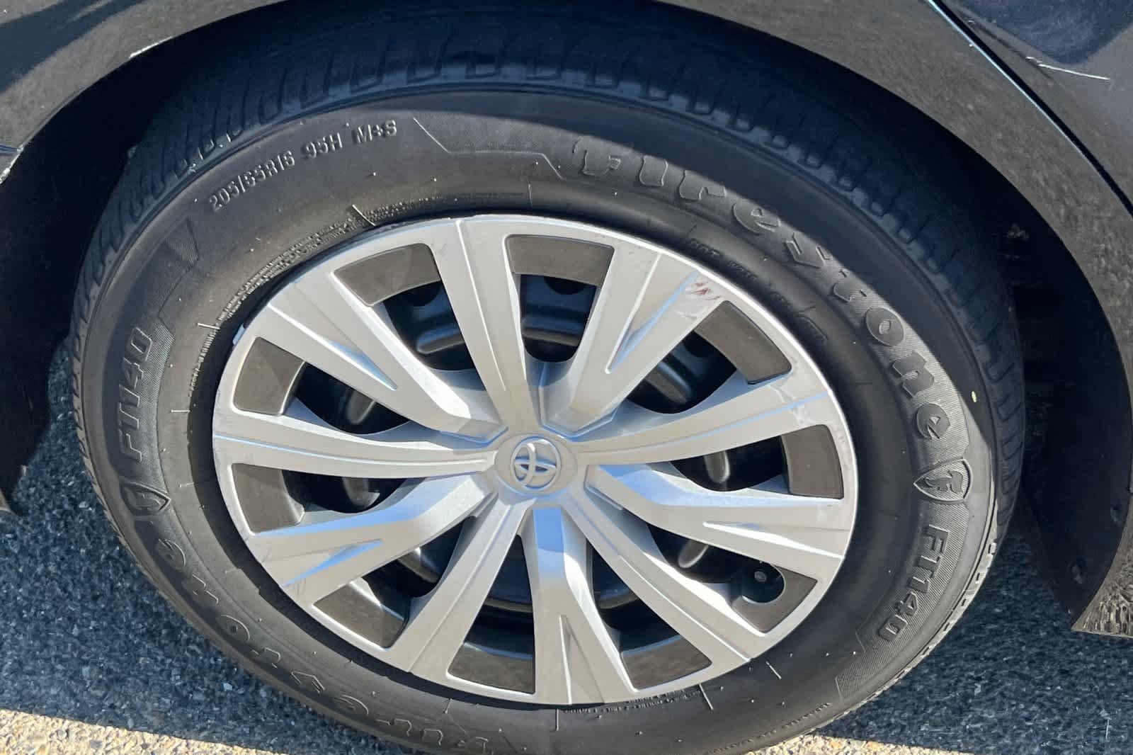 Used 2021 Toyota Camry LE FWD image 17
