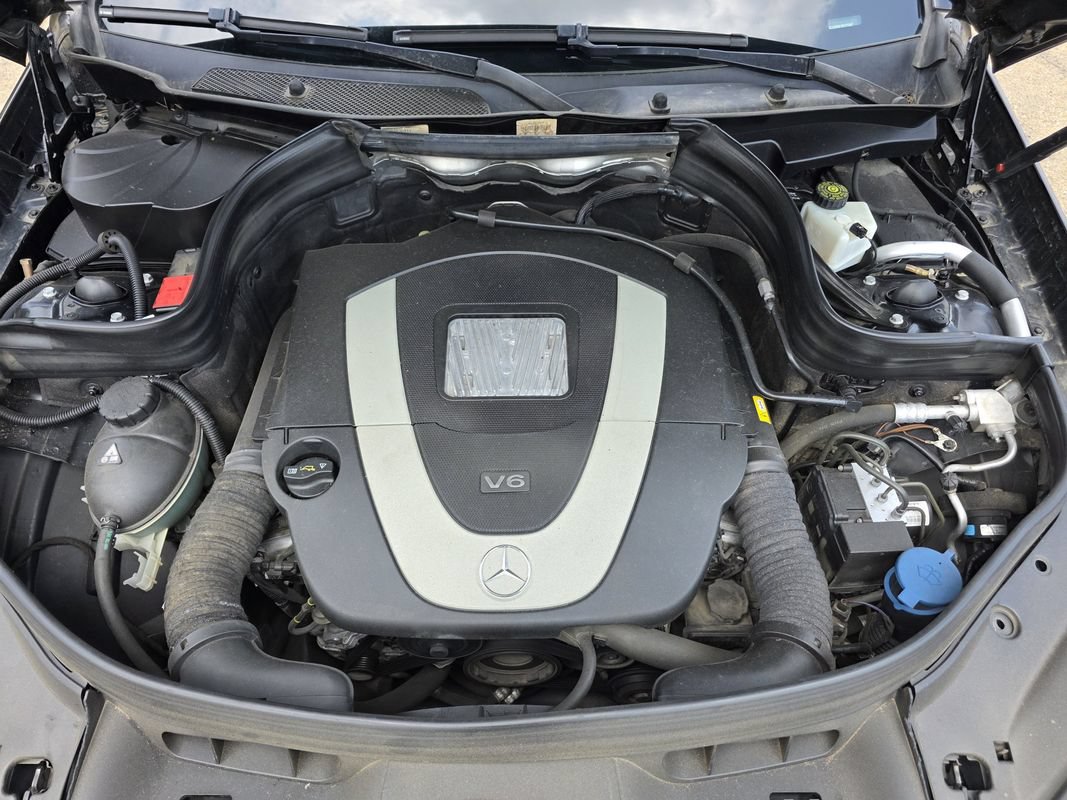 Used 2011 Mercedes-Benz GLK 350 4MATIC image 40