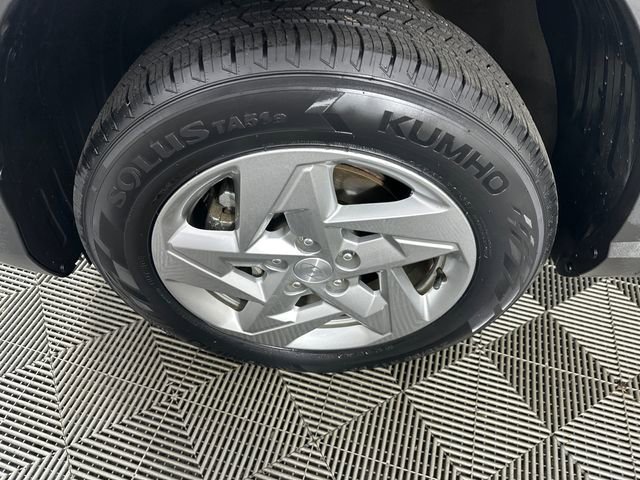Used 2024 Hyundai Kona SE AWD/4WD image 2