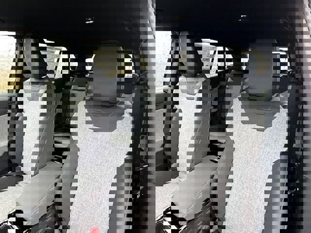 New 2025 Volkswagen ID.4 Pro image 23