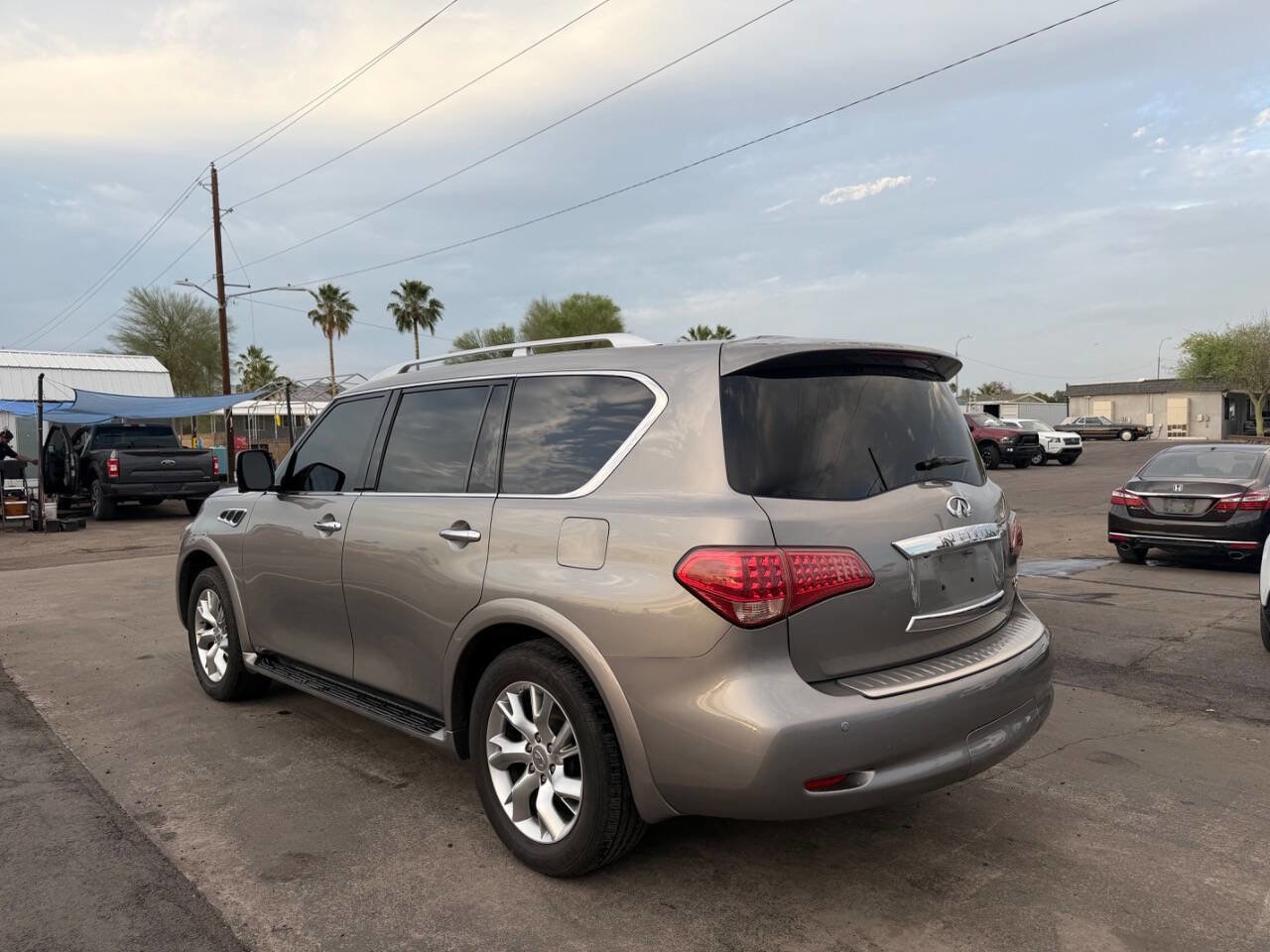 Used 2012 INFINITI QX56 2WD w/ Theater Pkg image 6