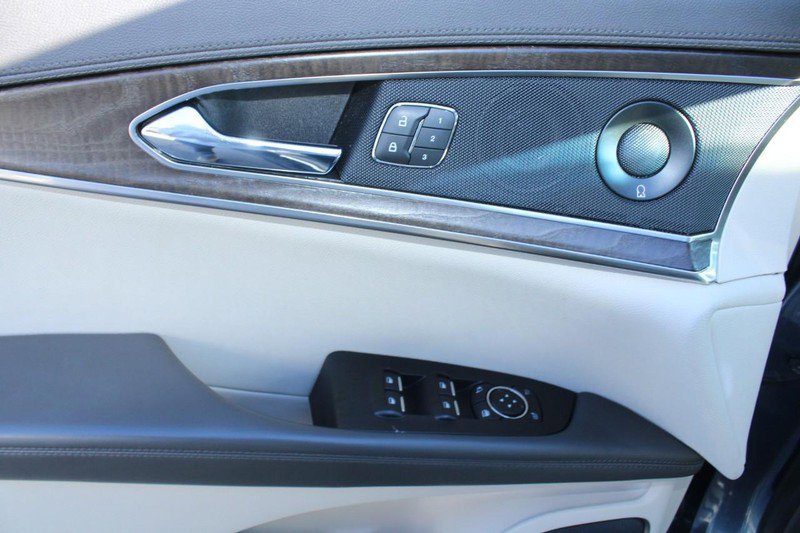 Used 2019 Lincoln Nautilus Reserve w/ Driver Assistance Package image 10