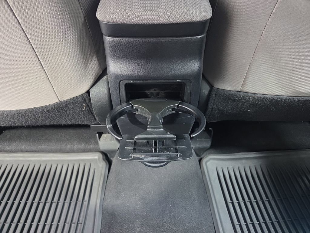 Used 2015 Toyota Corolla LE image 30