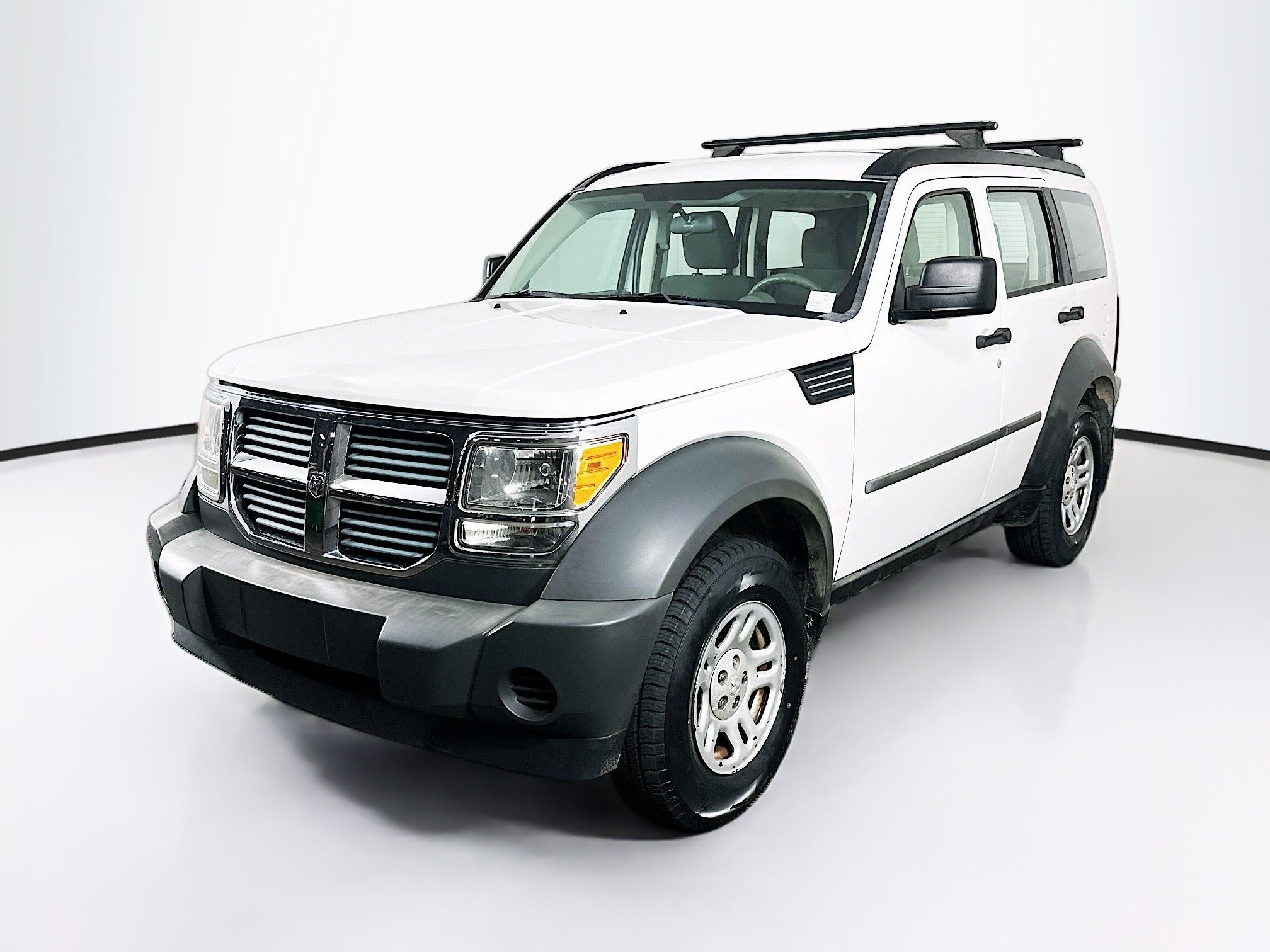 Used 2008 Dodge Nitro SXT RWD image 3