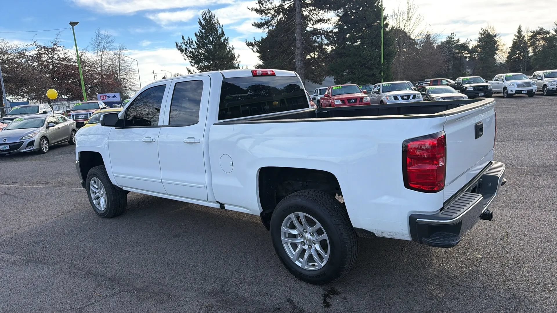 Used 2018 Chevrolet Silverado 1500 LT w/ Trailering Package AWD/4WD image 5
