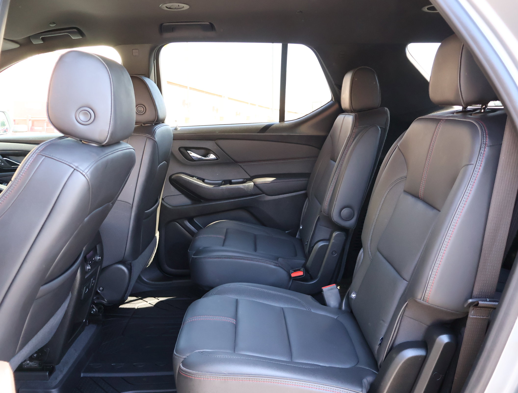 Used 2023 Chevrolet Traverse RS w/ LPO, Floor Liner Package AWD/4WD image 23