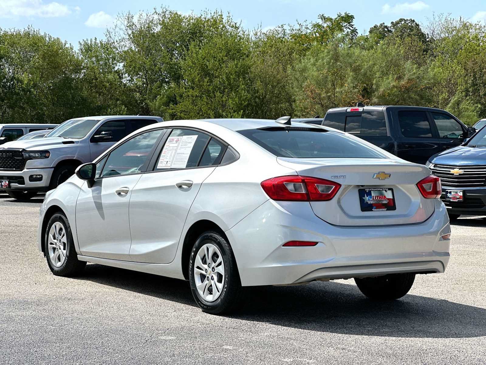 Used 2019 Chevrolet Cruze LS FWD image 13