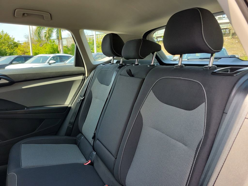 Used 2023 Volkswagen Taos S image 9