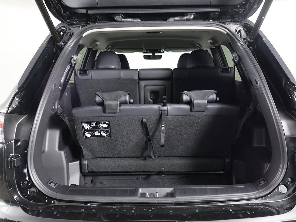 New 2026 Mitsubishi Outlander SE image 22