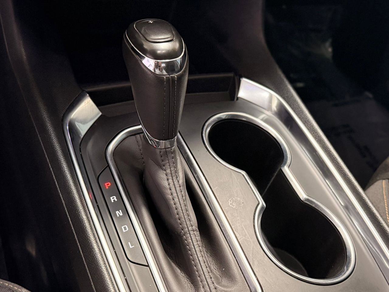 Used 2020 Chevrolet Traverse LT w/ Driver Confidence II Package image 38