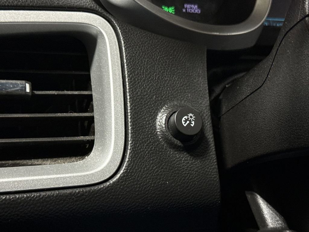 Used 2016 Chevrolet Equinox LTZ w/ Enhanced Convenience Package FWD image 18