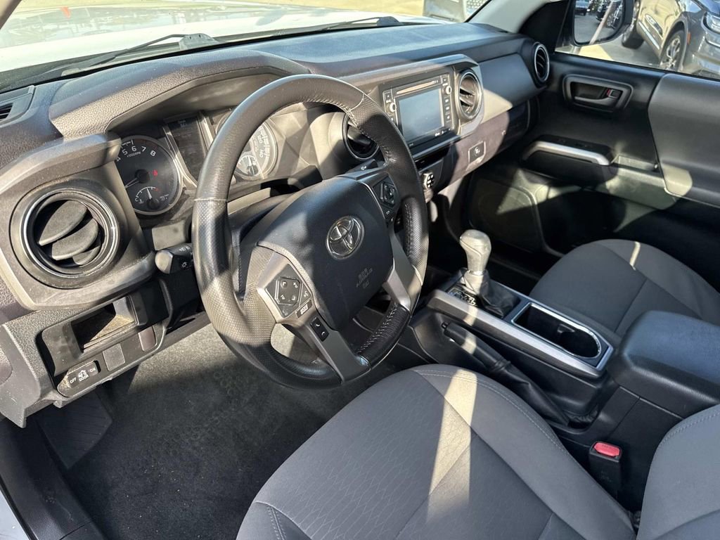 Used 2017 Toyota Tacoma SR5 w/ Tow Package image 21