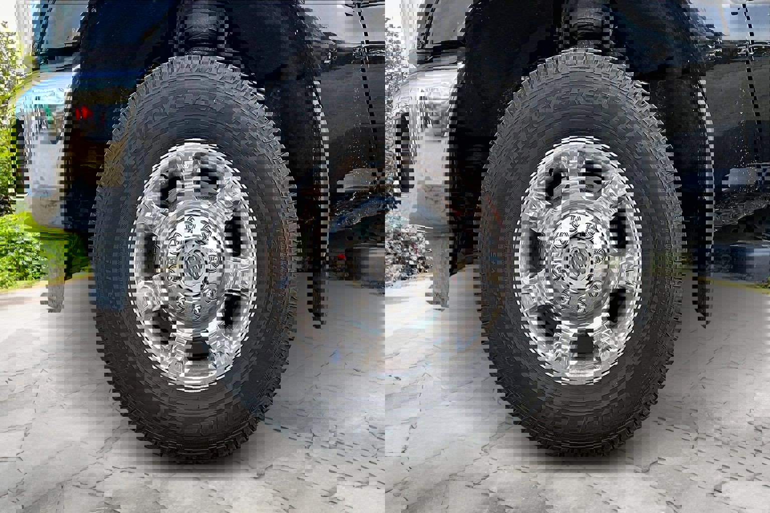 Used 2016 Ford F350 Lariat w/ Lariat Ultimate Package image 9