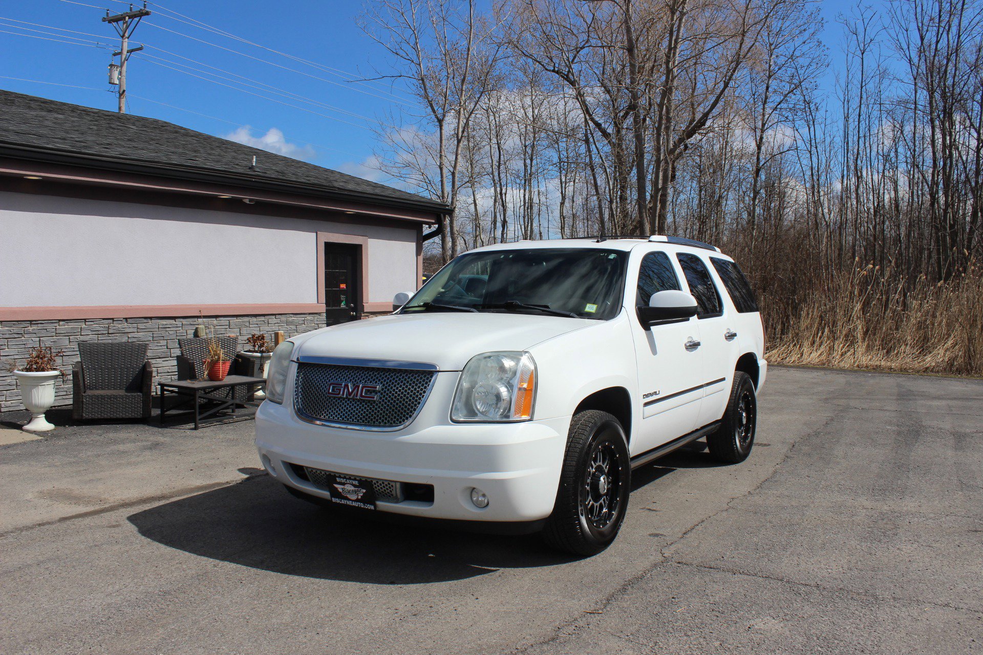 Used 2011 GMC Yukon Denali image 12