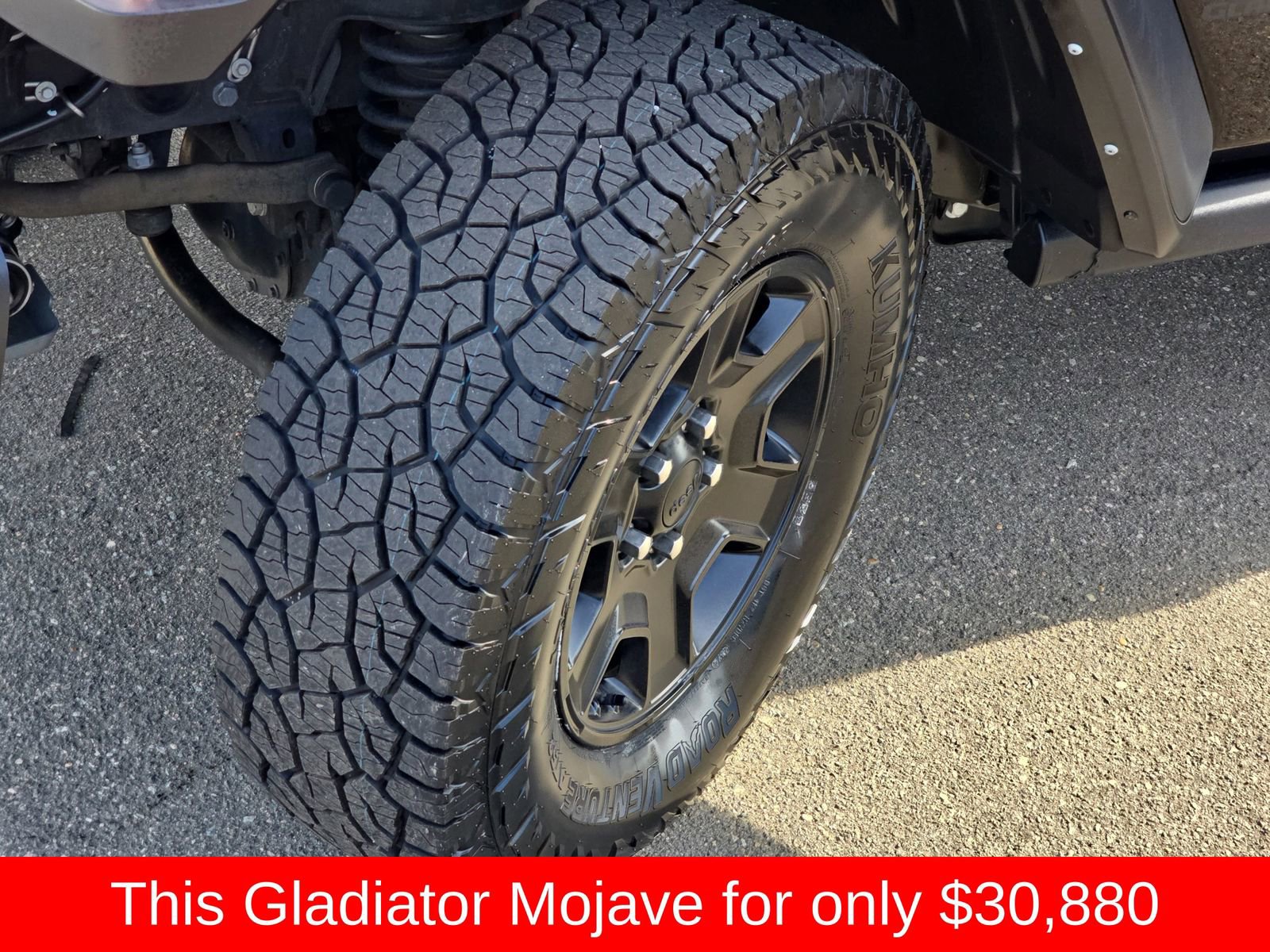 Used 2022 Jeep Gladiator Mojave w/ Cold Weather Group image 40