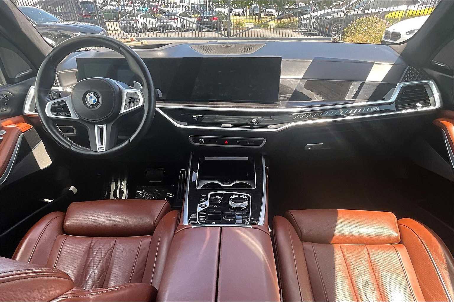 Used 2025 BMW X7 M60i image 18