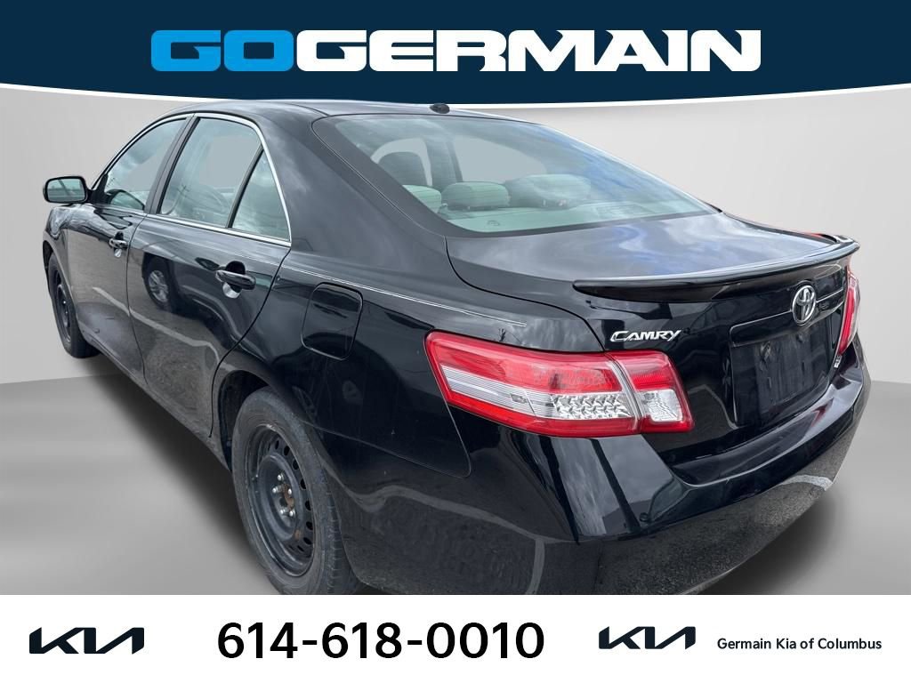 Used 2011 Toyota Camry LE FWD image 3