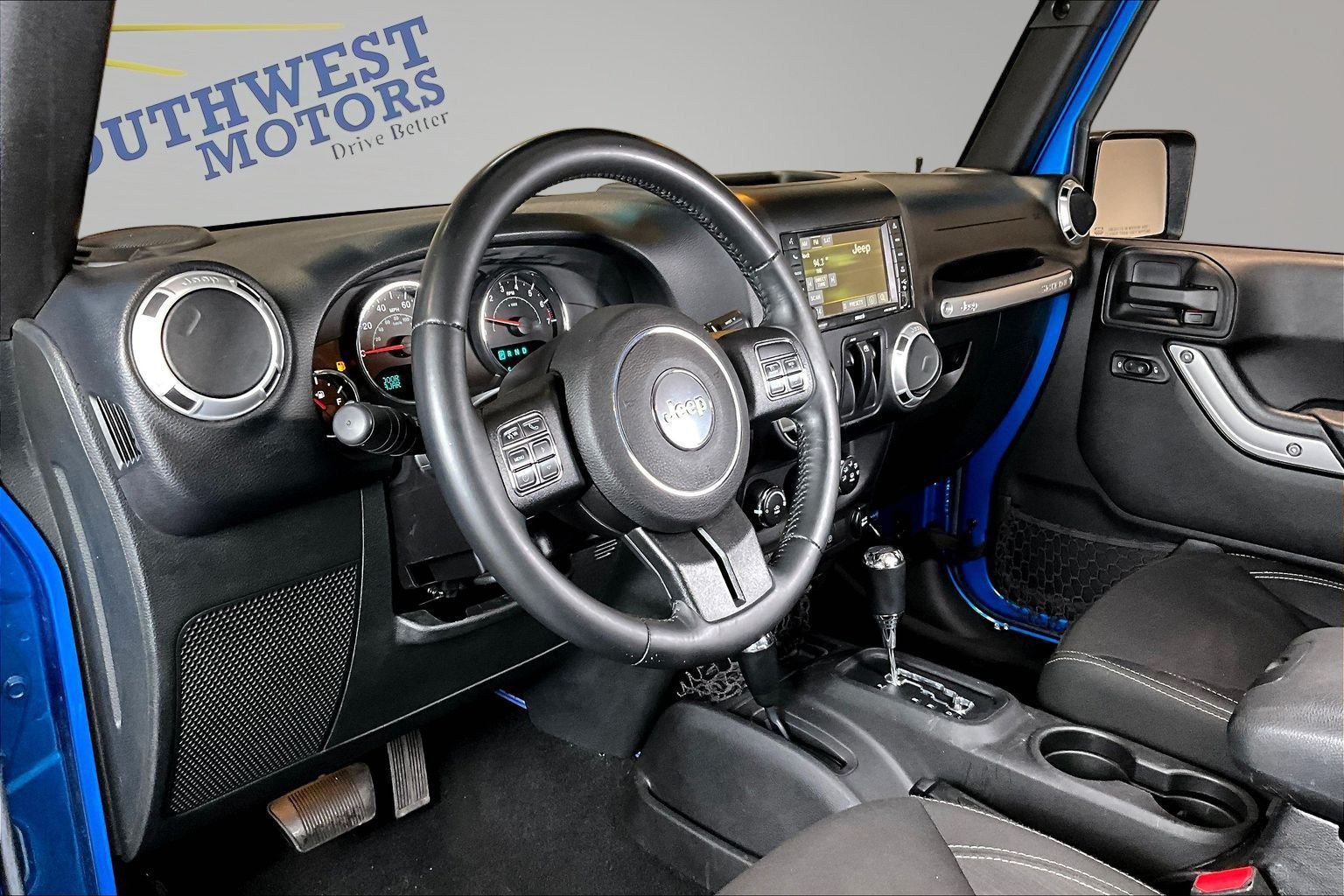 Used 2015 Jeep Wrangler Sahara w/ Connectivity Group AWD/4WD image 16