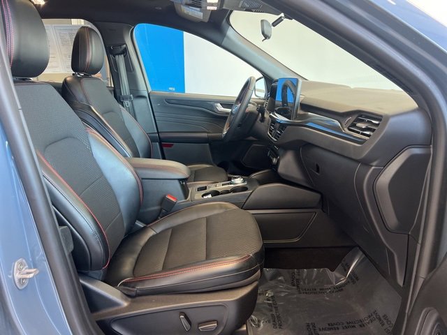 Used 2024 Ford Escape ST-Line Select w/ Tech Pack #2 image 11