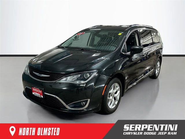 Used 2018 Chrysler Pacifica Touring-L w/ Tire & Wheel Group