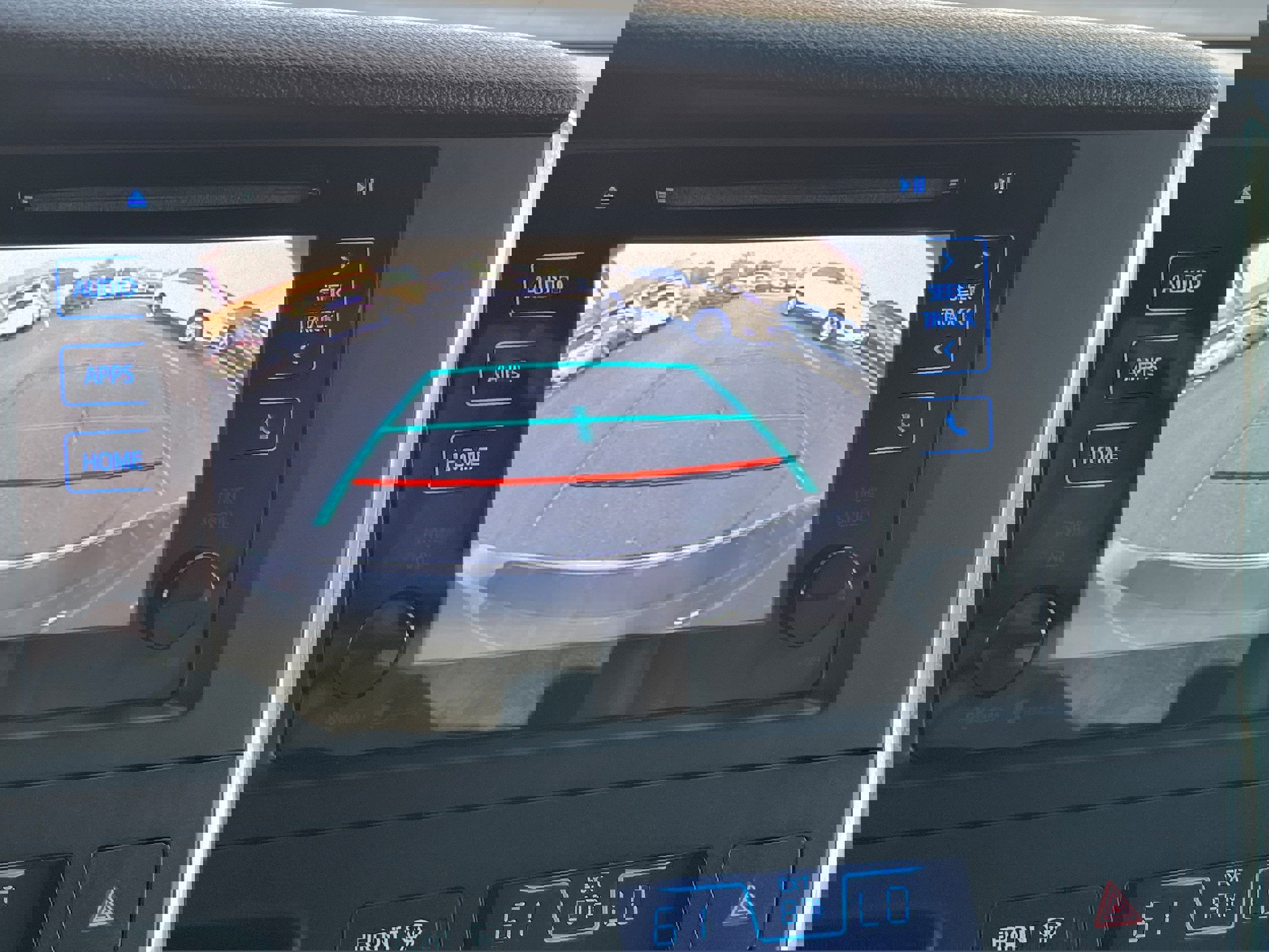 Used 2015 Toyota Sienna LE image 18