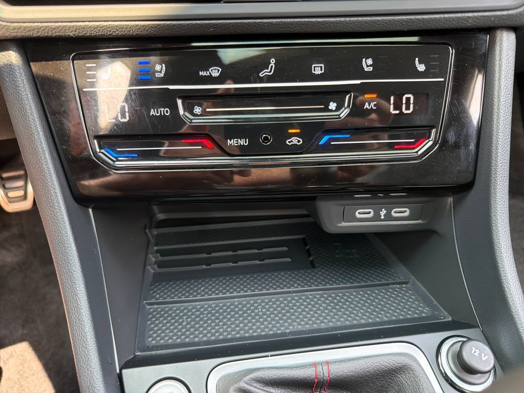 Certified 2025 Volkswagen Jetta GLI Autobahn FWD image 17
