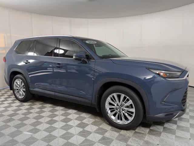 Used 2024 Toyota Grand Highlander AWD image 10