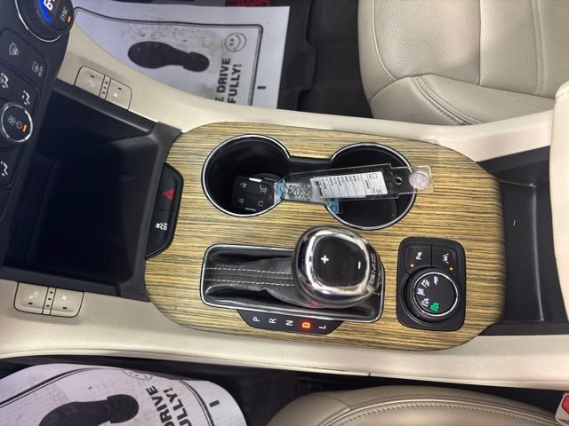 Used 2018 GMC Acadia Denali w/ Technology Package AWD/4WD image 8