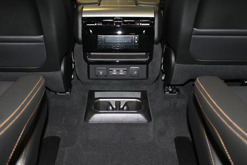 New 2026 Jeep Grand Wagoneer 4WD image 40