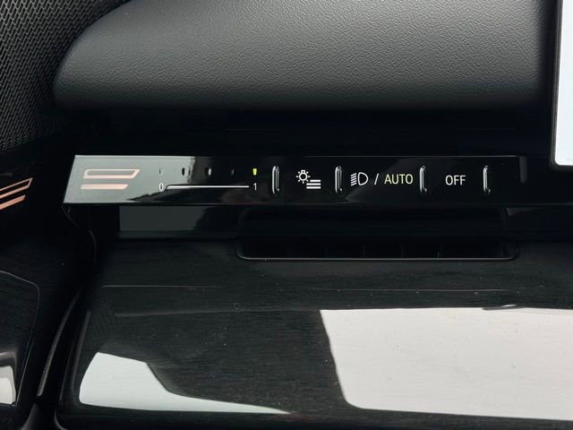 New 2026 BMW 530i xDrive w/ Premium Package image 31