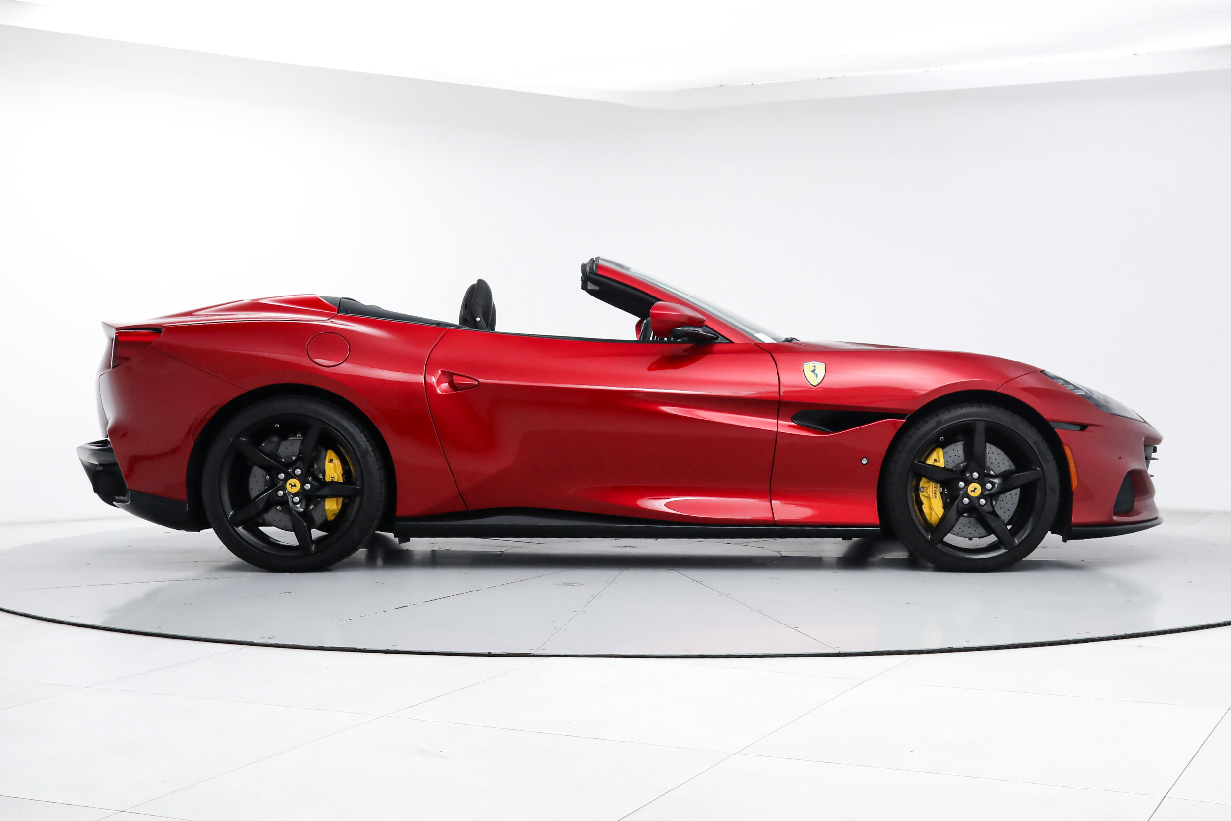 Certified 2023 Ferrari Portofino M RWD image 9