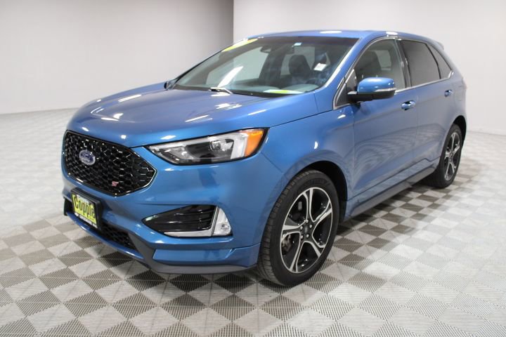 Used 2020 Ford Edge ST w/ Cold Weather Package image 3