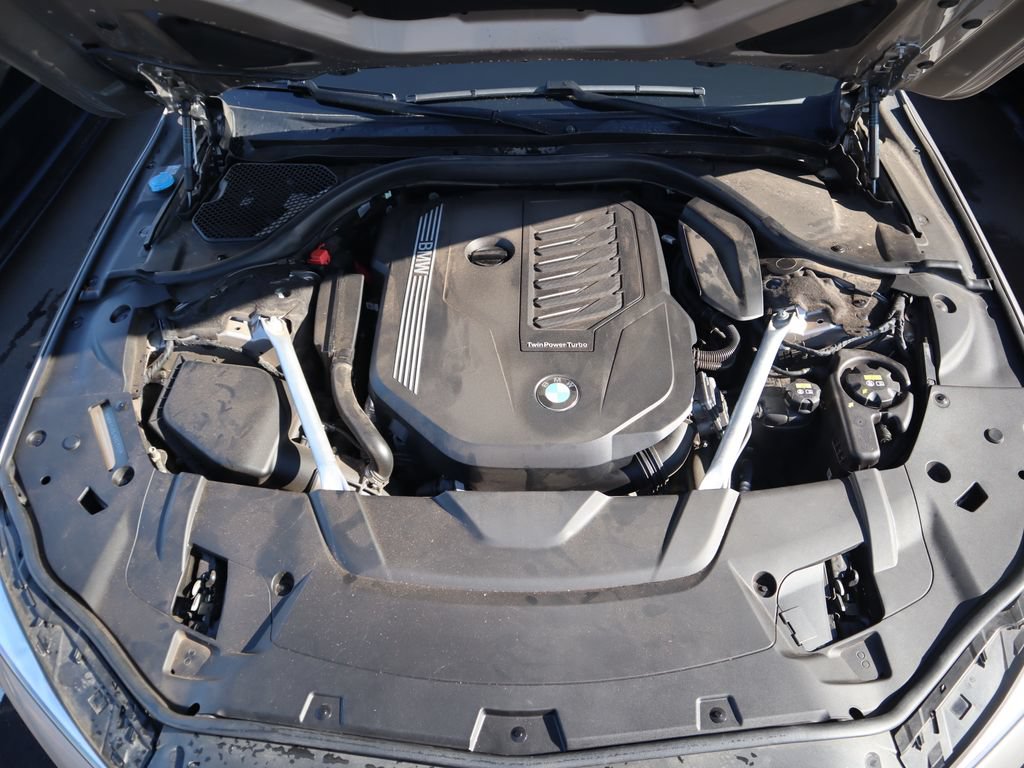 Used 2022 BMW 740i w/ Premium Package RWD image 13