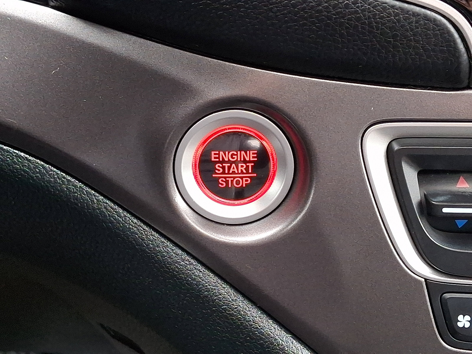 Used 2023 Honda Passport EX-L image 23