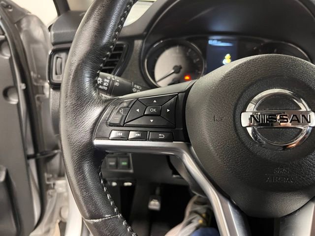 Used 2017 Nissan Rogue SL w/ SL Premium Package image 25