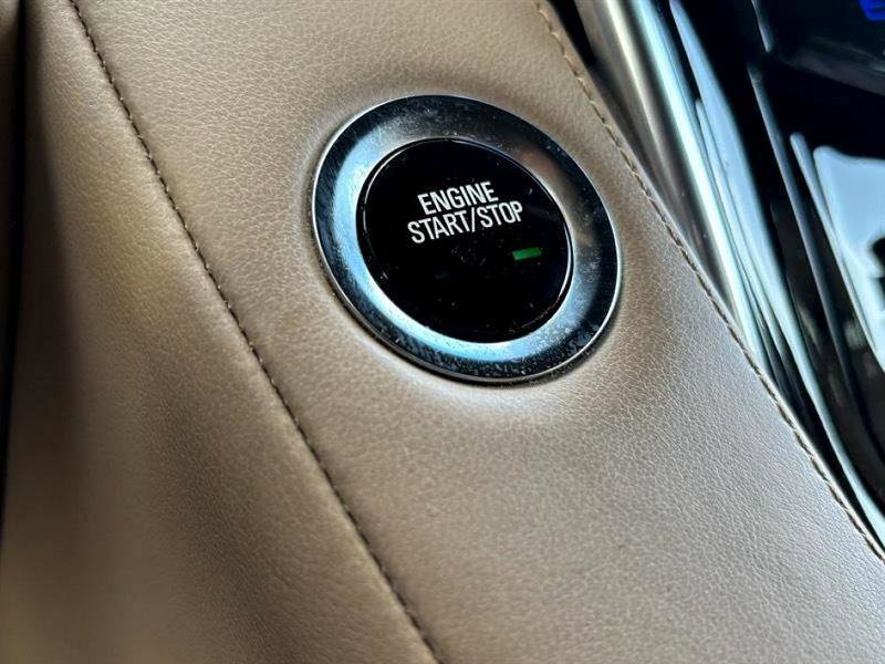 Used 2020 Cadillac Escalade ESV Platinum image 29