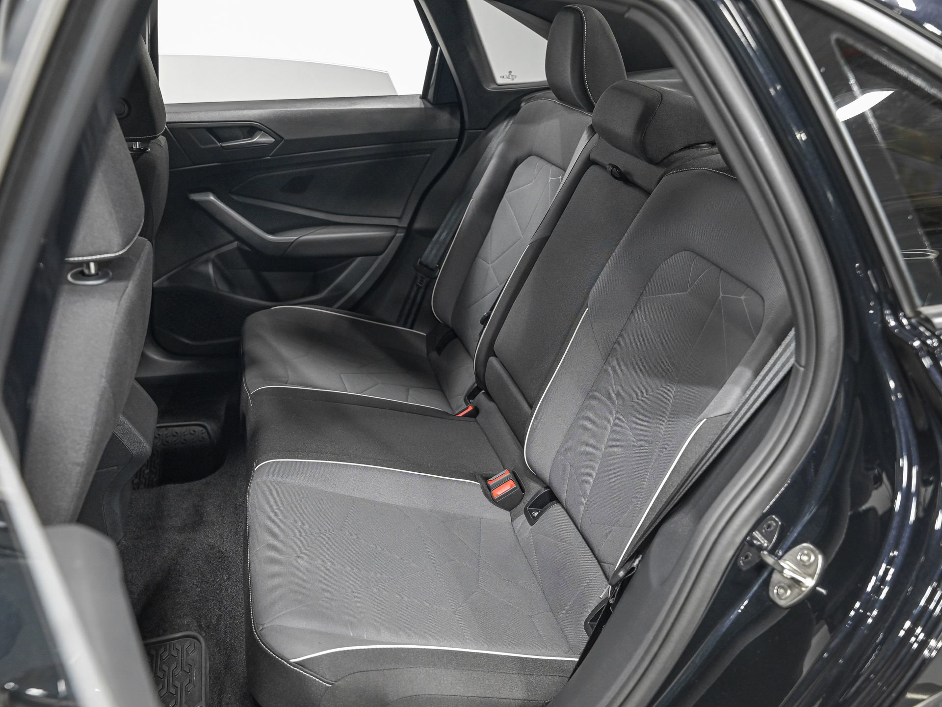 Used 2025 Volkswagen Jetta Sport image 27