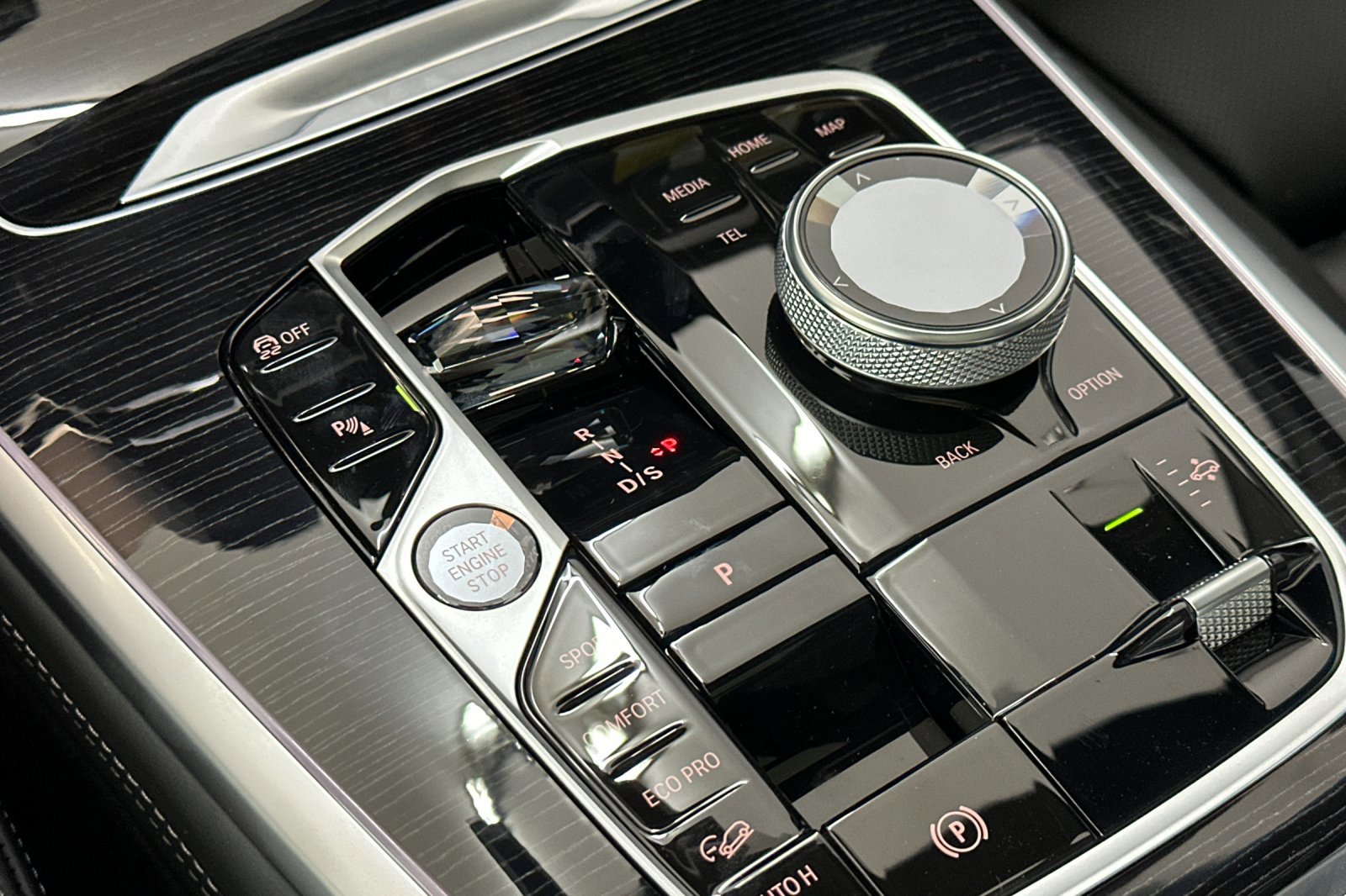 New 2026 BMW X7 M60i image 16