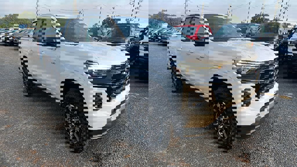 New 2026 Chevrolet Colorado Z71 image 3