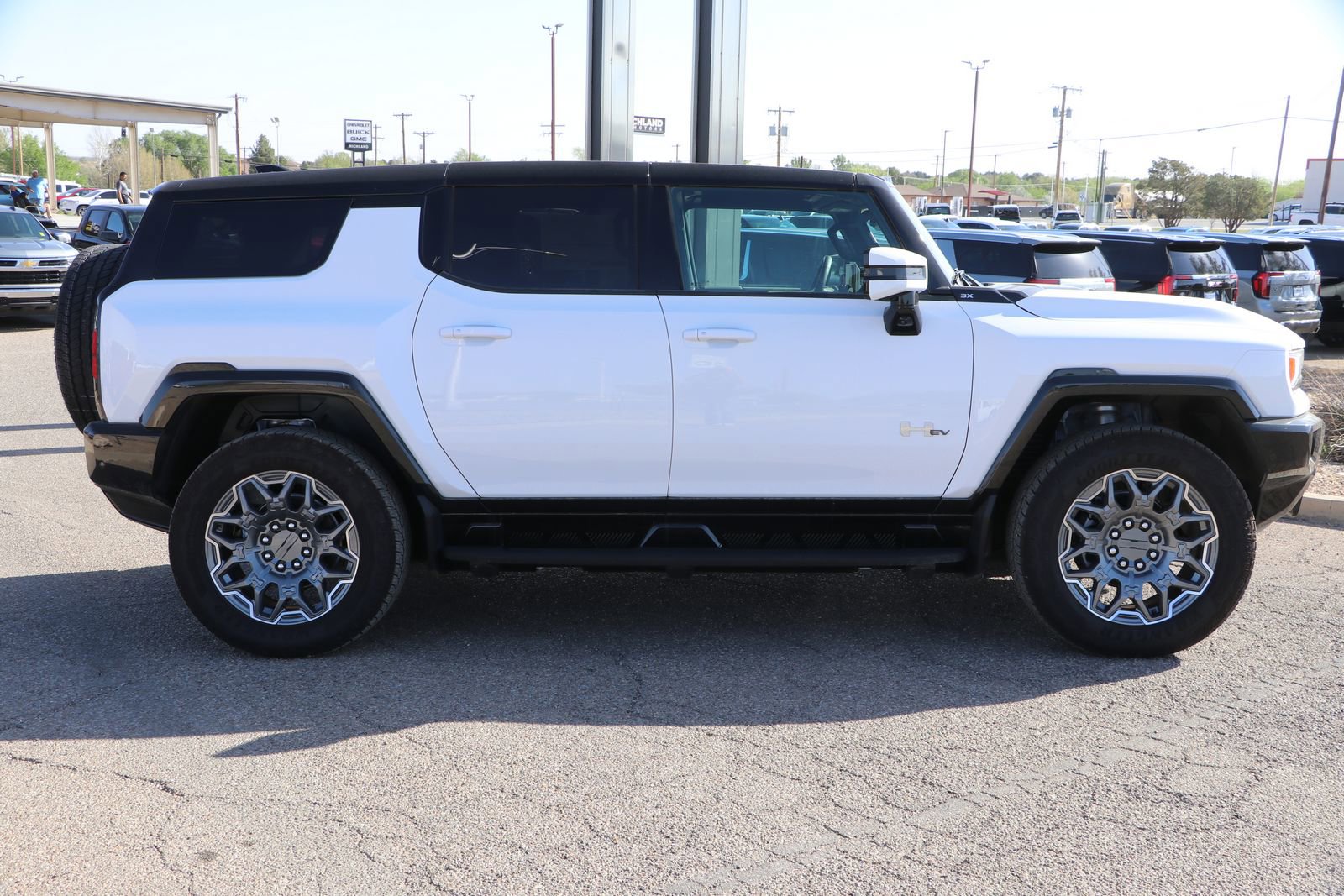 New 2025 GMC Hummer EV 3X w/ LPO, Cargo Utility Package image 8