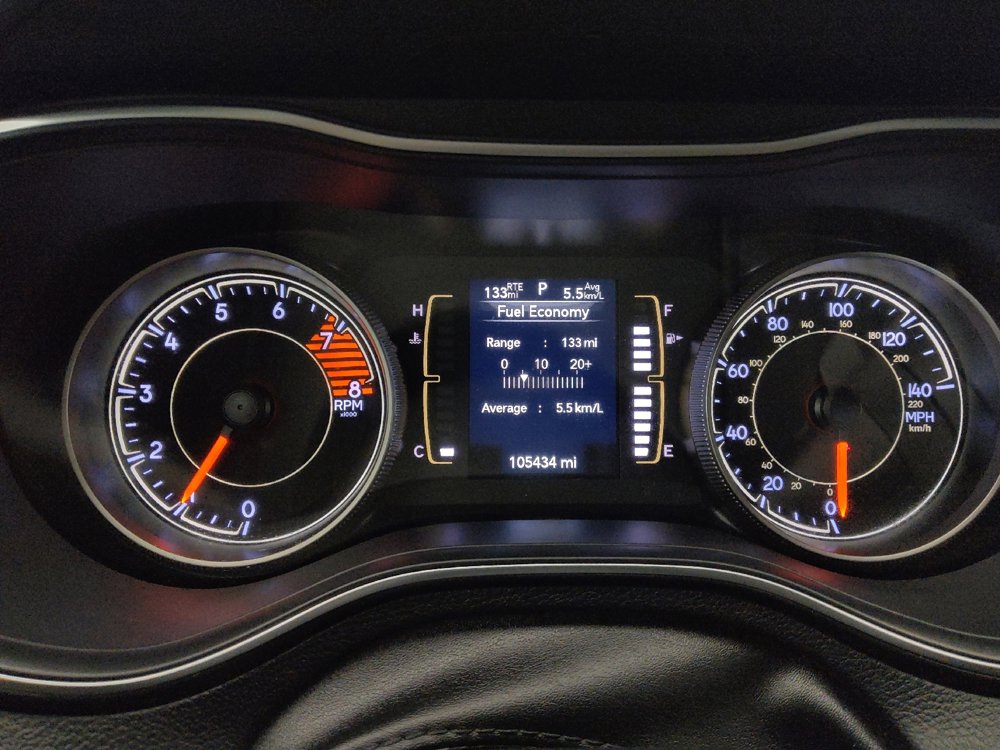 Used 2020 Jeep Cherokee Latitude Plus image 23