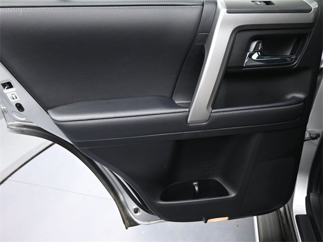 Used 2020 Toyota 4Runner SR5 image 15