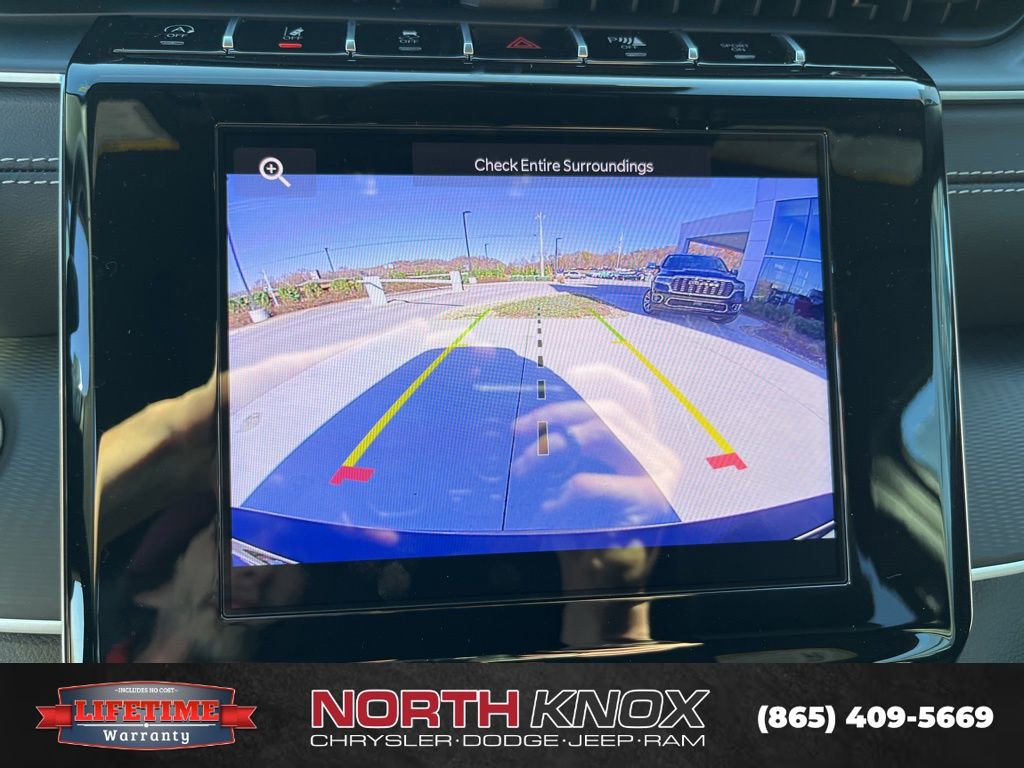 New 2025 Jeep Grand Cherokee L Altitude image 9