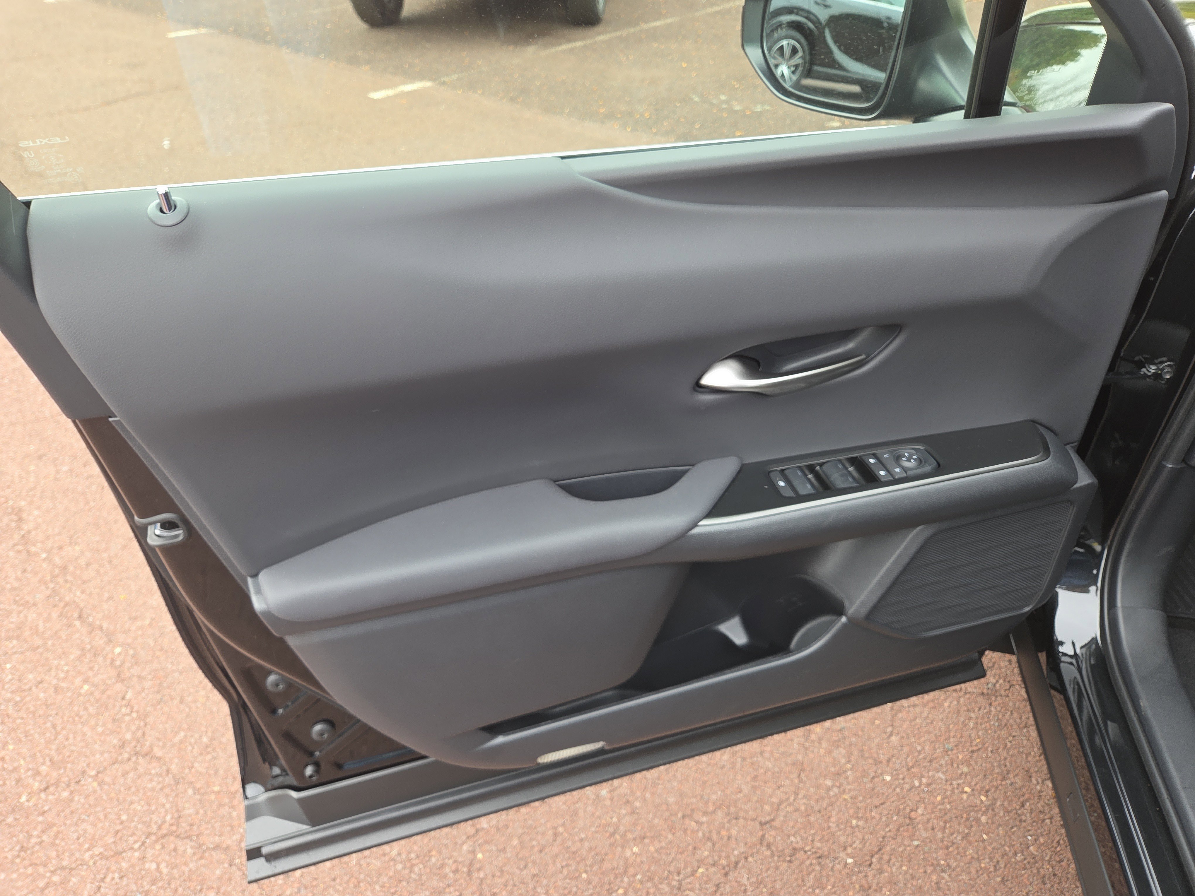 New 2025 Lexus UX 300h AWD image 7