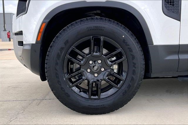 Certified 2023 Land Rover Defender 90 S image 9