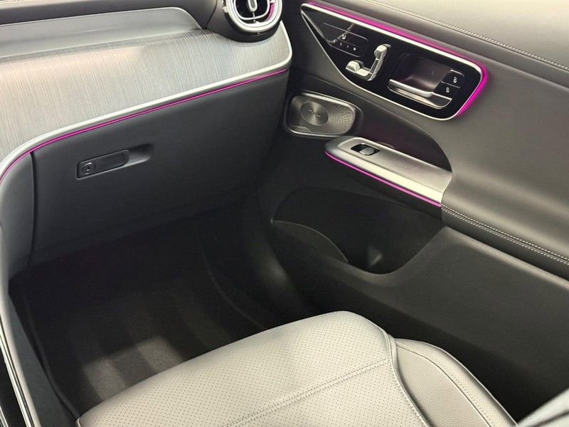 Certified 2025 Mercedes-Benz GLC 350e 4MATIC image 9