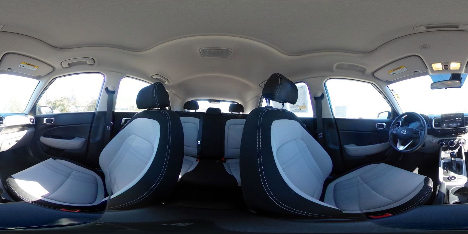 Used 2025 Hyundai Venue SEL FWD image 41