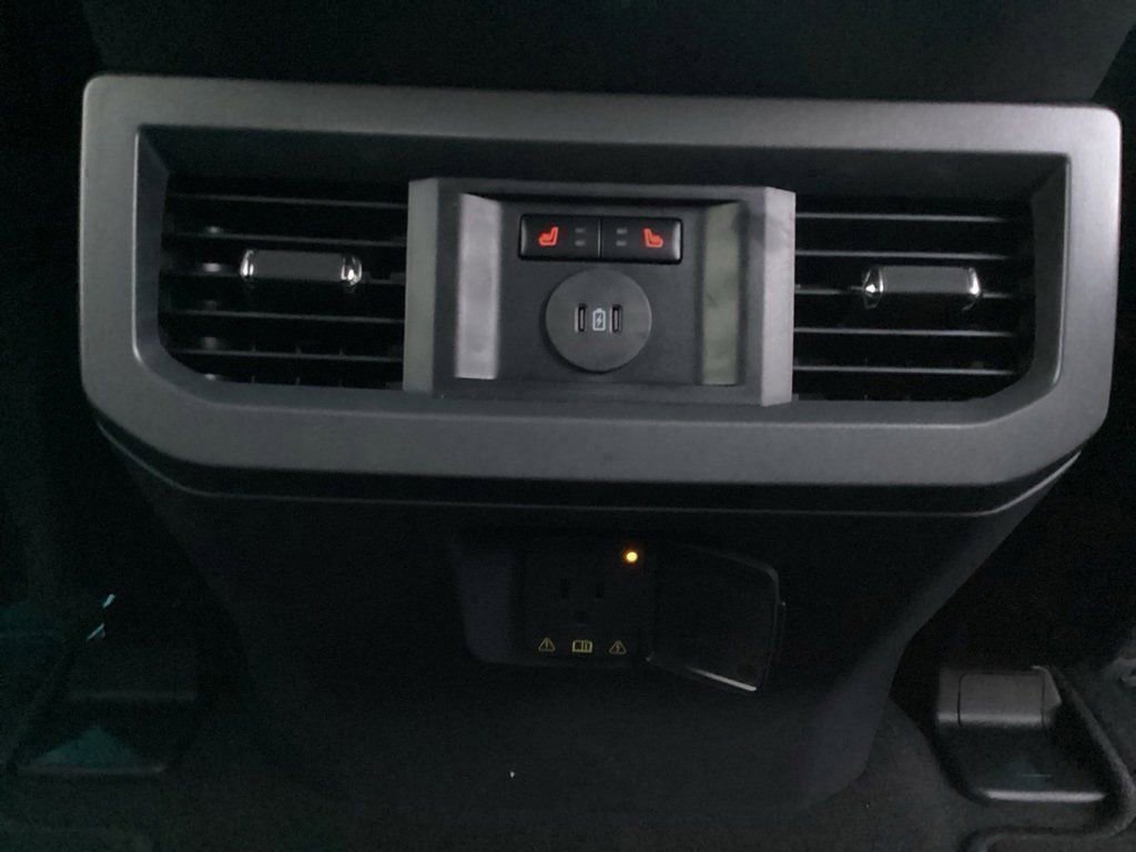 New 2026 Ford F250 Lariat w/ Black Appearance Package image 43