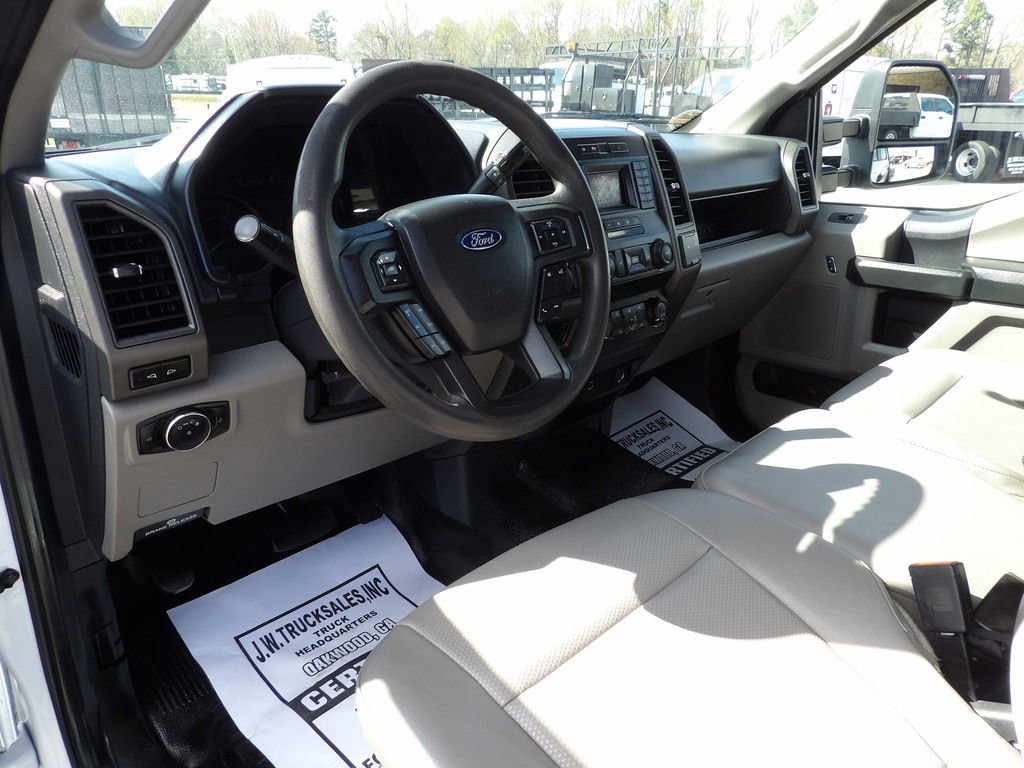 Used 2022 Ford F350 XL w/ Power Equipment Group image 16