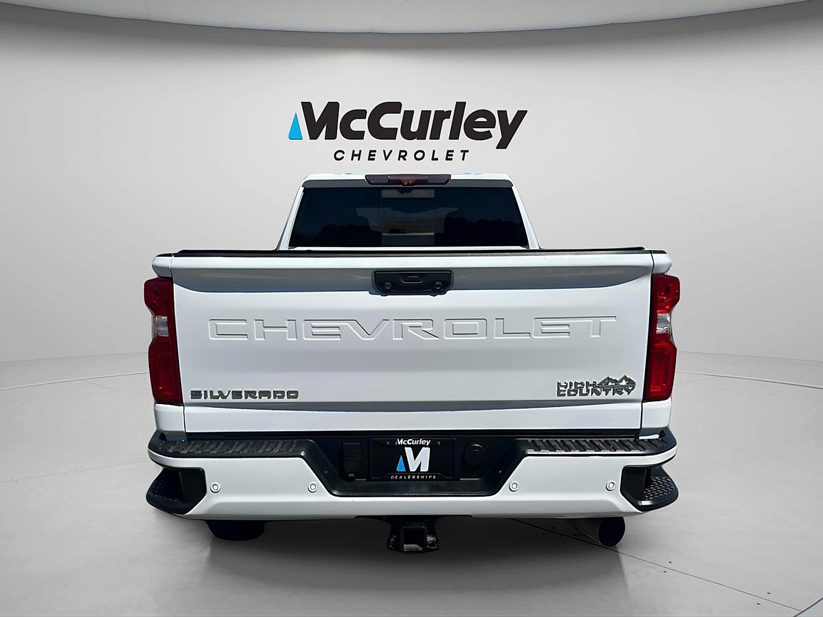 Used 2020 Chevrolet Silverado 2500 High Country w/ Z71 Off-Road Package AWD/4WD image 6